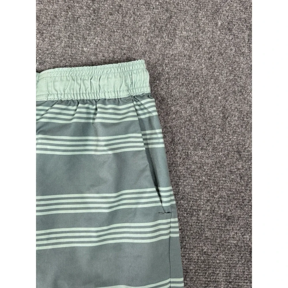 Roark Run Amok Shorts Mens Medium Green ‎ Unlined Pockets Lightweight 7.5